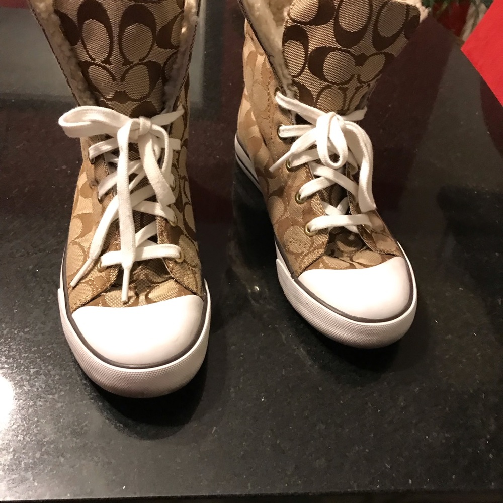 Coach sneaker fur boots
